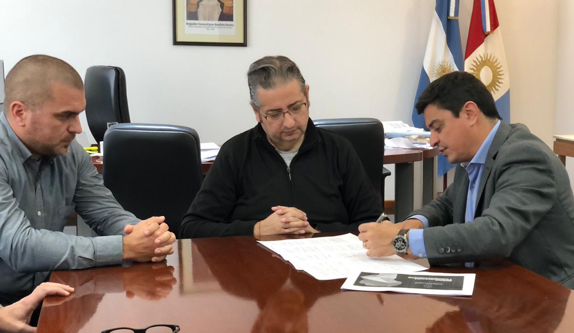Firma de convenio con la Administracin Provincial de Recursos Hdricos 